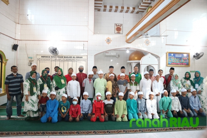 Khitanan Massal untuk anak kurang mampu Lazismu Pekanbaru di UPTD Puskesmas Pekanbaru